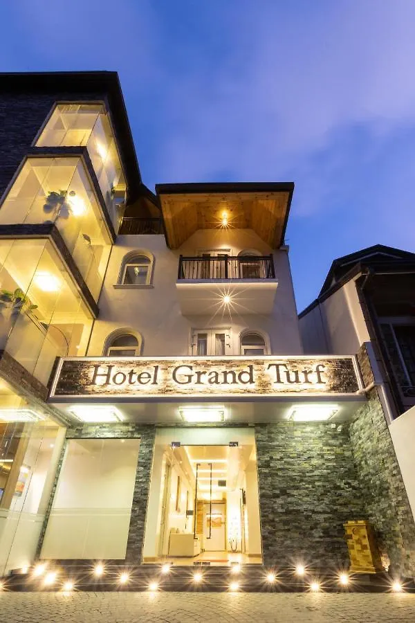 Hotel Grand Turf Нувара-Элия